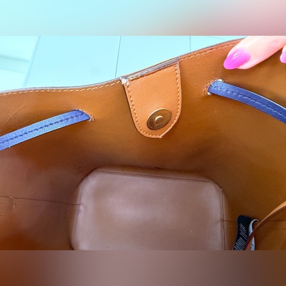 Ralph Lauren Leather Debby Drawstring Bucket Bag - Picture 10 of 16